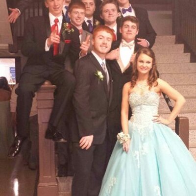 Profile Picture of Cory Barnes (@midget223) on Twitter