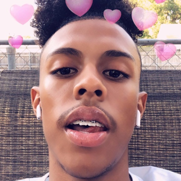 Profile Picture of Rico Dockins (@ricojli) on Poshmark