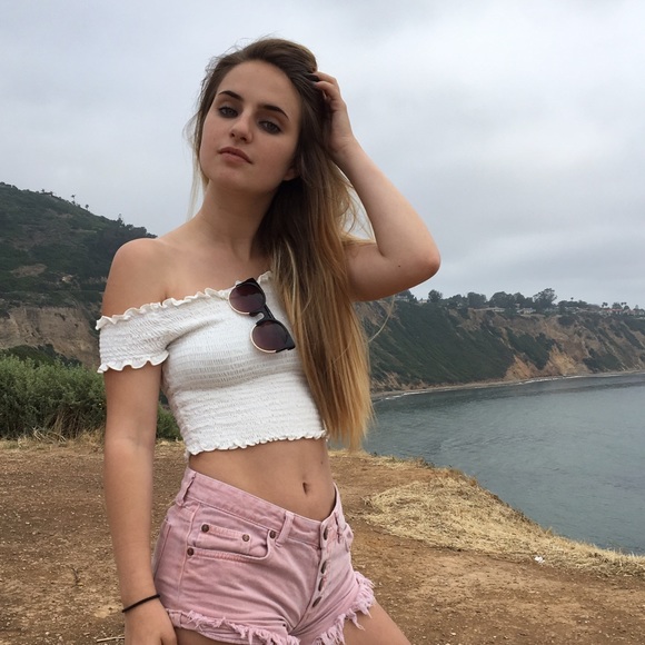 Profile Picture of Casey Karthaus (@caseykart) on Poshmark