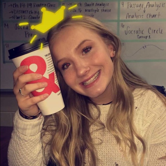 Profile Picture of Aleaha Hallam (@aleahahalam) on Poshmark