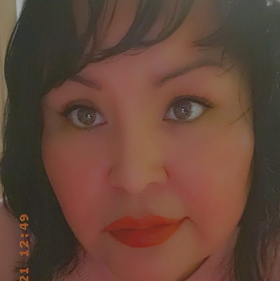 Profile Picture of Marilu Bitsuie (@marilubitsuie) on Poshmark