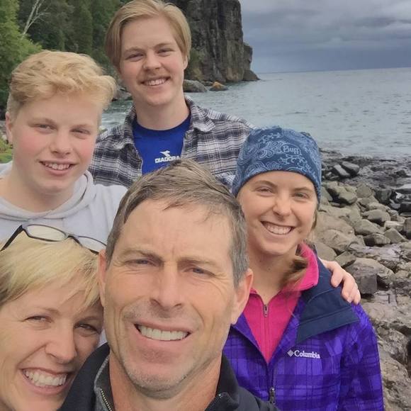 Profile Picture of Peter Haakenson (@haakensonpeter) on Poshmark