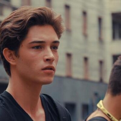 Profile Picture of SimonLevy (@SimonLevy9) on Twitter