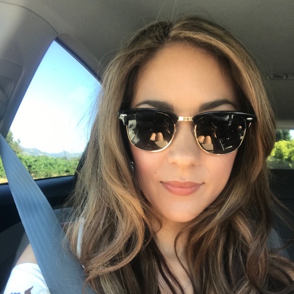 Profile Picture of Christina Apilado (@capilado83) on Poshmark