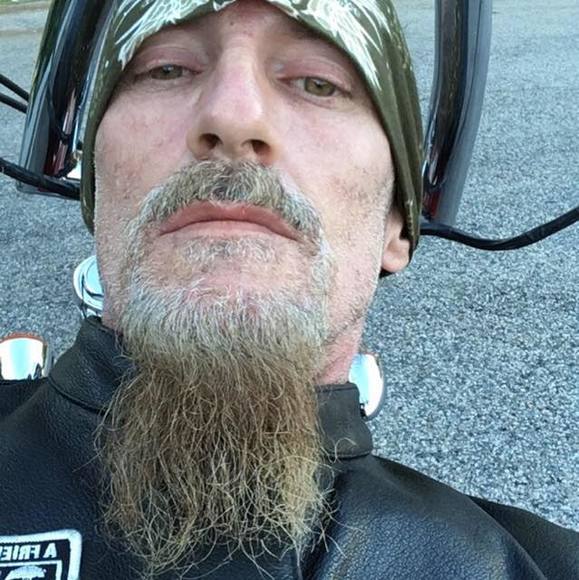 Profile Picture of Chris Markwalter (@chrismarkwalter) on Poshmark