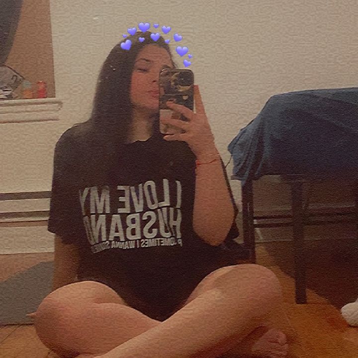 Profile Picture of cristal tavarez (@cristav011) on Tiktok