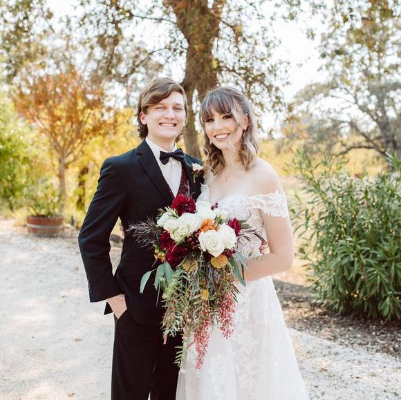 Profile Picture of Madison Muncer (@madie23456) on Poshmark