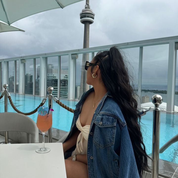 Profile Picture of laracoates (@laracoates) on Tiktok