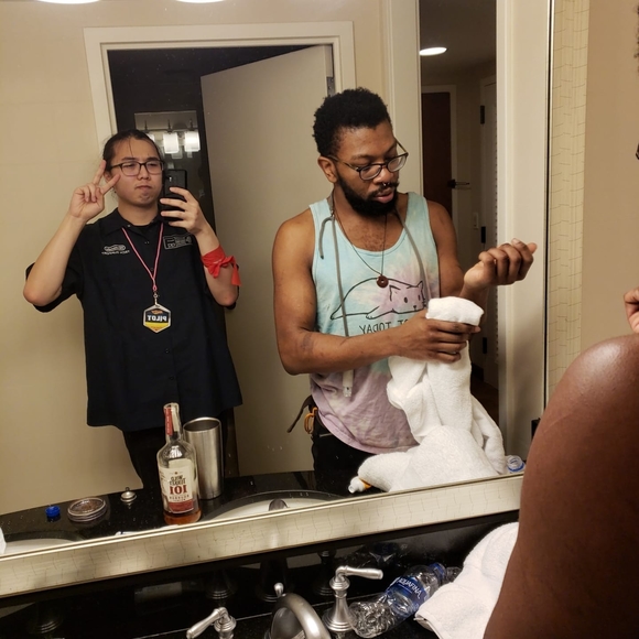 Profile Picture of Alex Truong (@alex_truong) on Poshmark