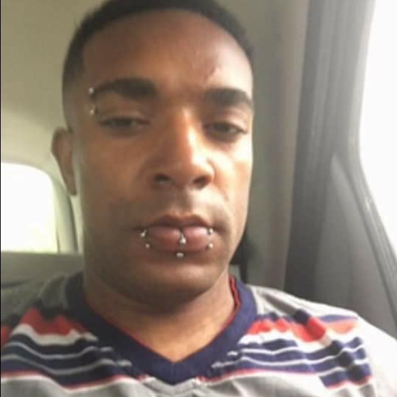 Profile Picture of Jonathan Harrell (@nurry1990) on Poshmark