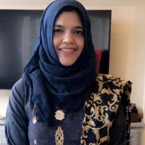 Profile Picture of Nazia Shahid (@nazia_shahid) on Poshmark