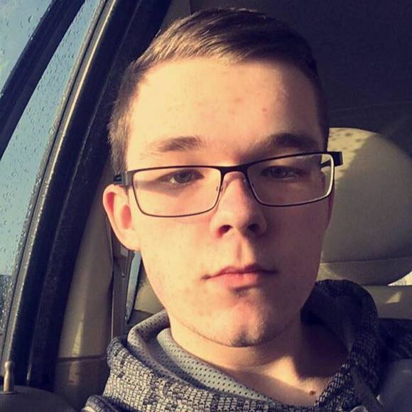 Profile Picture of Alex Baisley (@alexbaisley) on Poshmark