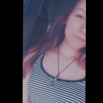 Profile Picture of Kim (@StrobelMrs) on Twitter