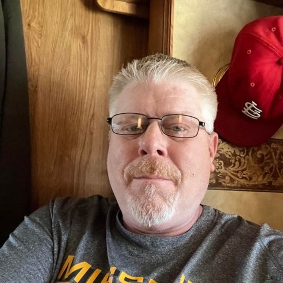 Profile Picture of Mike Schouten (@94rockhound) on Poshmark