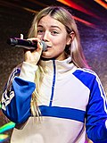 Profile Picture of Ashe (singer) - Wikipediaon Wikipedia