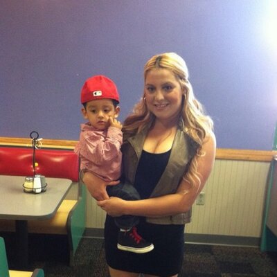 Profile Picture of Brenda Landeros (@Brendalanderos1) on Twitter