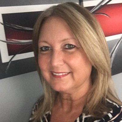 Profile Picture of Christine Laing (@laing_christine) on Twitter