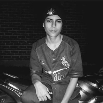 Profile Picture of Erik Robledo (@ErikRob64680331) on Twitter