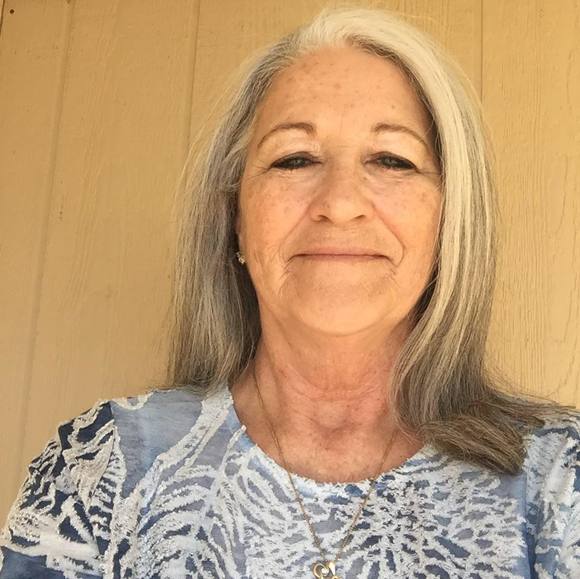 Profile Picture of Debbie Kea (@djkea) on Poshmark