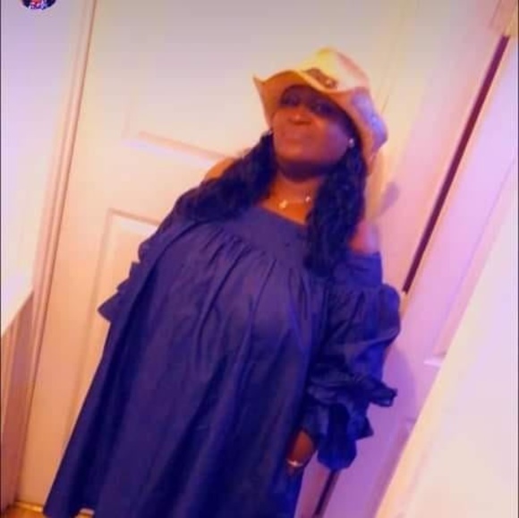 Profile Picture of Pauline Simons (@poosimons1111) on Poshmark