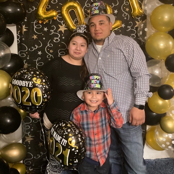 Profile Picture of Briana Pavia (@brianacaraza699) on Poshmark