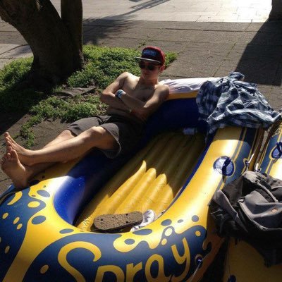 Profile Picture of Kris Davies (@Krisdavies367) on Twitter