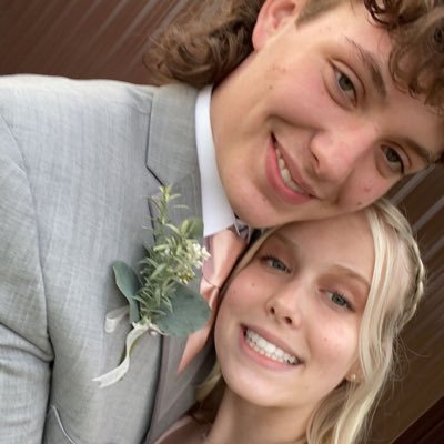 Profile Picture of Savannah Knight (@Savannah__2006) on Twitter
