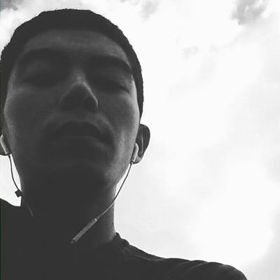 Profile Picture of Joshua ramirez (@helpless_king) on Twitter