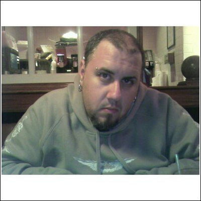 Profile Picture of Eric VanDine (@xeckiex) on Twitter