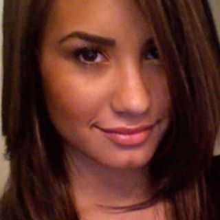 Profile Picture of Julie Verney (@Julie-Verney) on Facebook