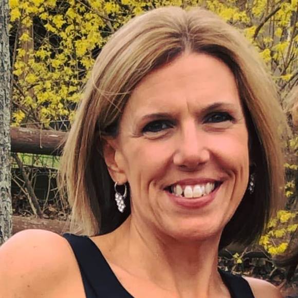 Profile Picture of Dawn Sisson (@psdj) on Poshmark