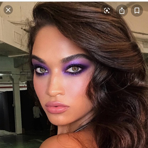 Profile Picture of Elizabeth Papraniku (@epapraniku) on Poshmark