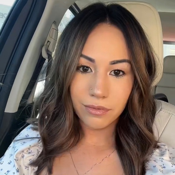 Profile Picture of Rachel Ometer (@rometer) on Poshmark