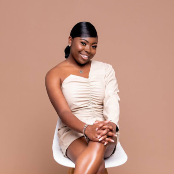 Profile Picture of Bethany Cates (@bethanycates098) on Poshmark