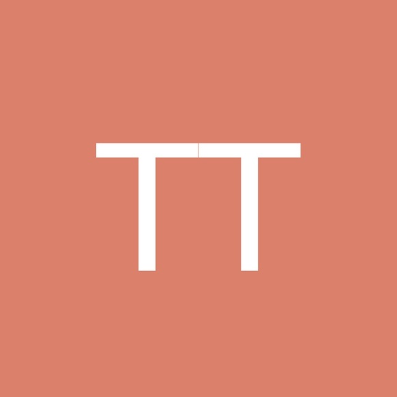 Profile Picture of Tobi Tobi (@tobi7h) on Poshmark