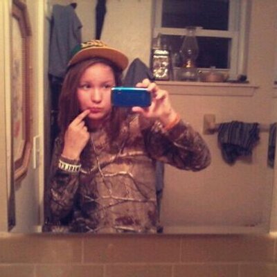 Profile Picture of Victoria Trantham (@haha_carl) on Twitter