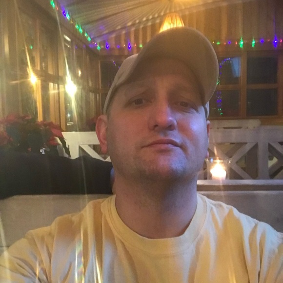 Profile Picture of Frank Lance (@flance25) on Poshmark