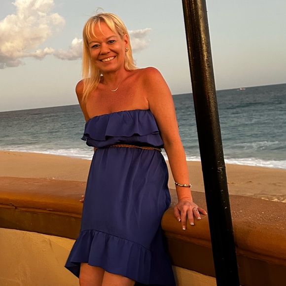 Profile Picture of Laralee Proctor (@laralee_proctor) on Poshmark