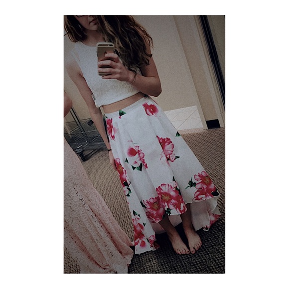 Profile Picture of Kayla Ryab (@kaylamaeeeeeeee) on Poshmark