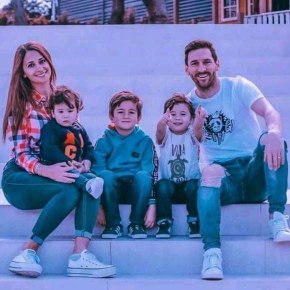 Profile Picture of Saleh Mahmoud (@wizsalah) on Poshmark