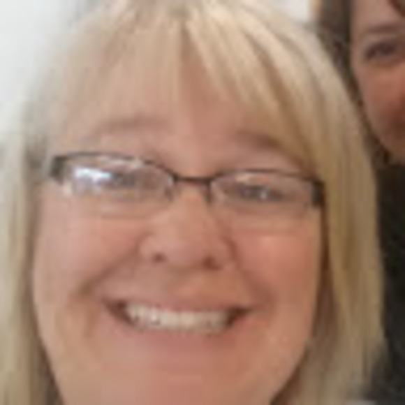 Profile Picture of Michele Mackey (@michelemack5) on Poshmark