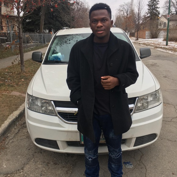 Profile Picture of Fabrice Bugashane (@fabbugashane) on Poshmark
