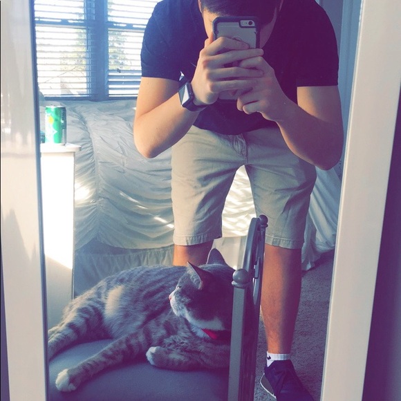 Profile Picture of Alex Beafore (@savageschwifty) on Poshmark