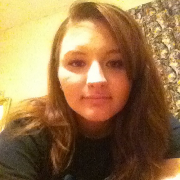 Profile Picture of Callie Emerson (@callieemerson14) on Poshmark