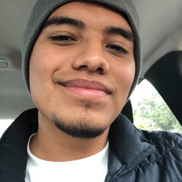 Profile Picture of Erick Robledo (@erick_robledo) on Poshmark