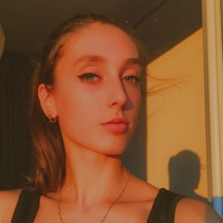 Profile Picture of Léa Perrier (@lea.perrier.35) on Facebook