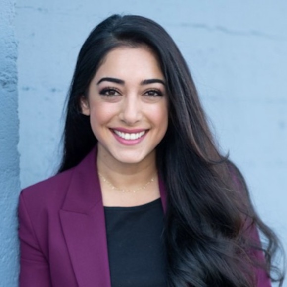 Profile Picture of Roxanne Mirdamadi (@r_mirdamadi) on Poshmark