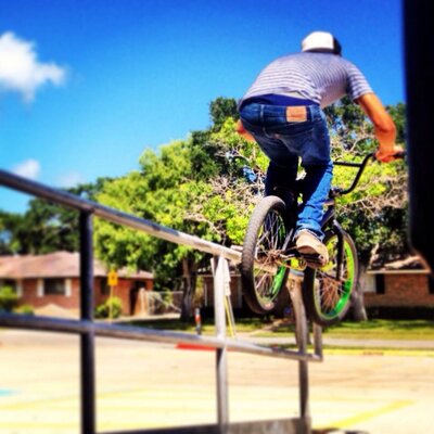 Profile Picture of AmbiguousDreams (@LetsonJeffrey) on Twitter
