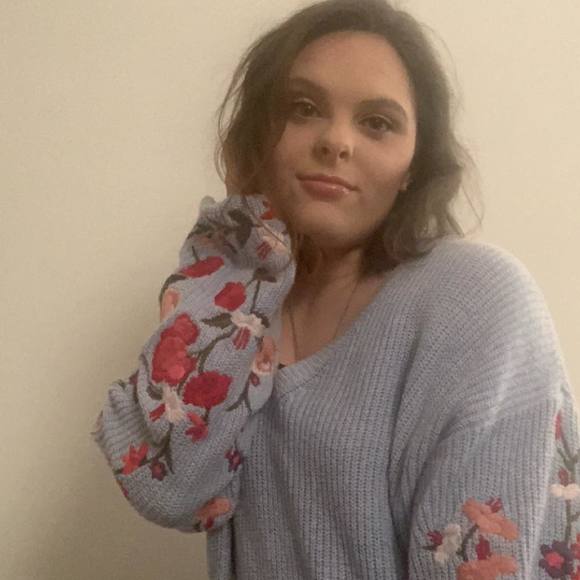 Profile Picture of Kylee Jordan (@kyleejordan150) on Poshmark