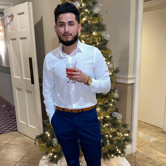 Profile Picture of Carlos Andrade (@cdrade20) on Poshmark